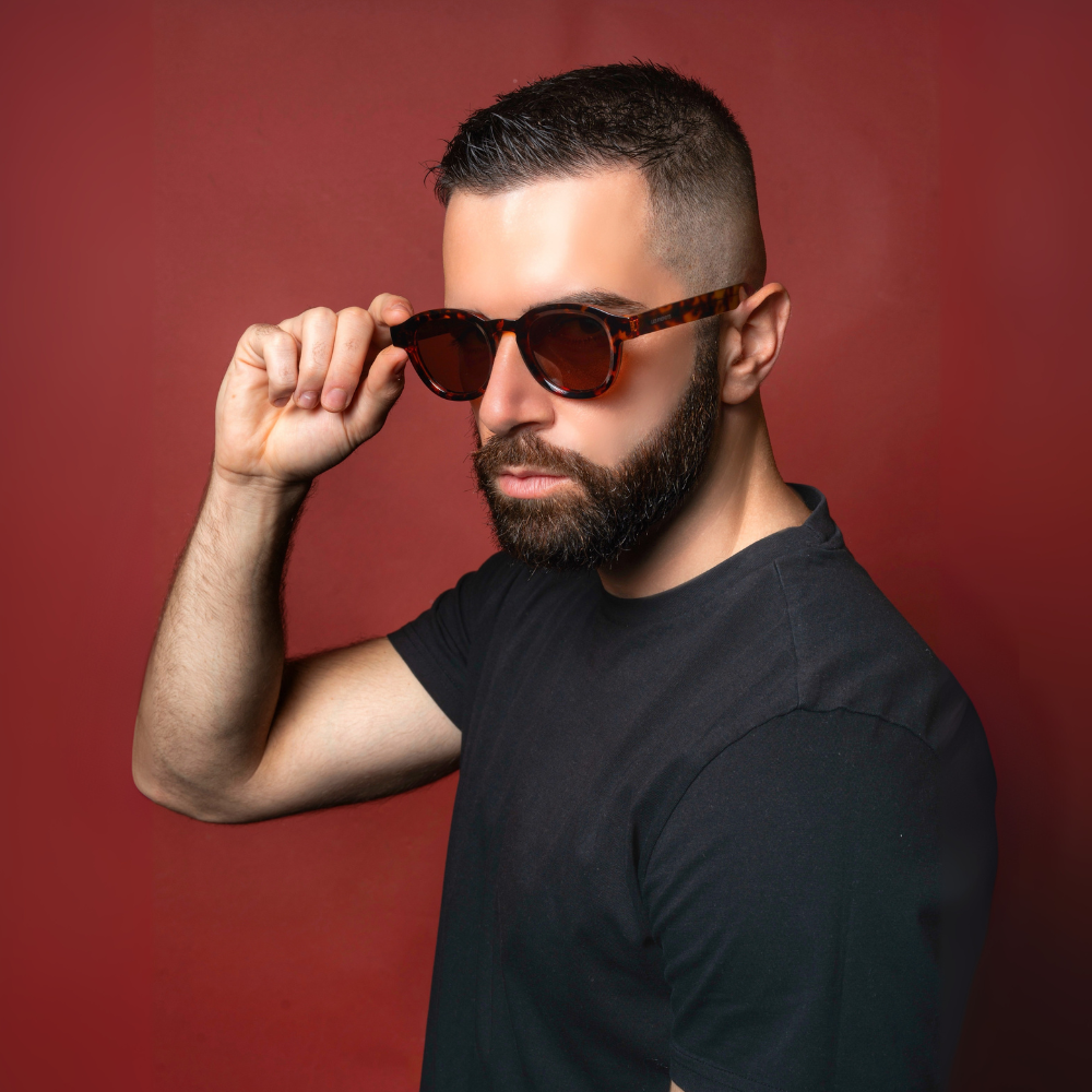 Oval sunglasses, Panthéon