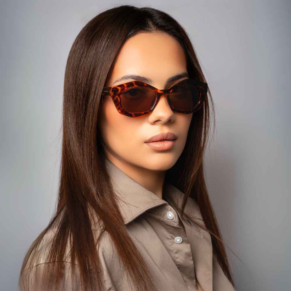 Rectangle sunglasses, Regard de Mademoiselle