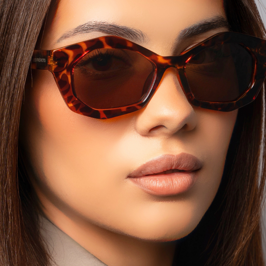 Rectangle sunglasses, Regard de Mademoiselle