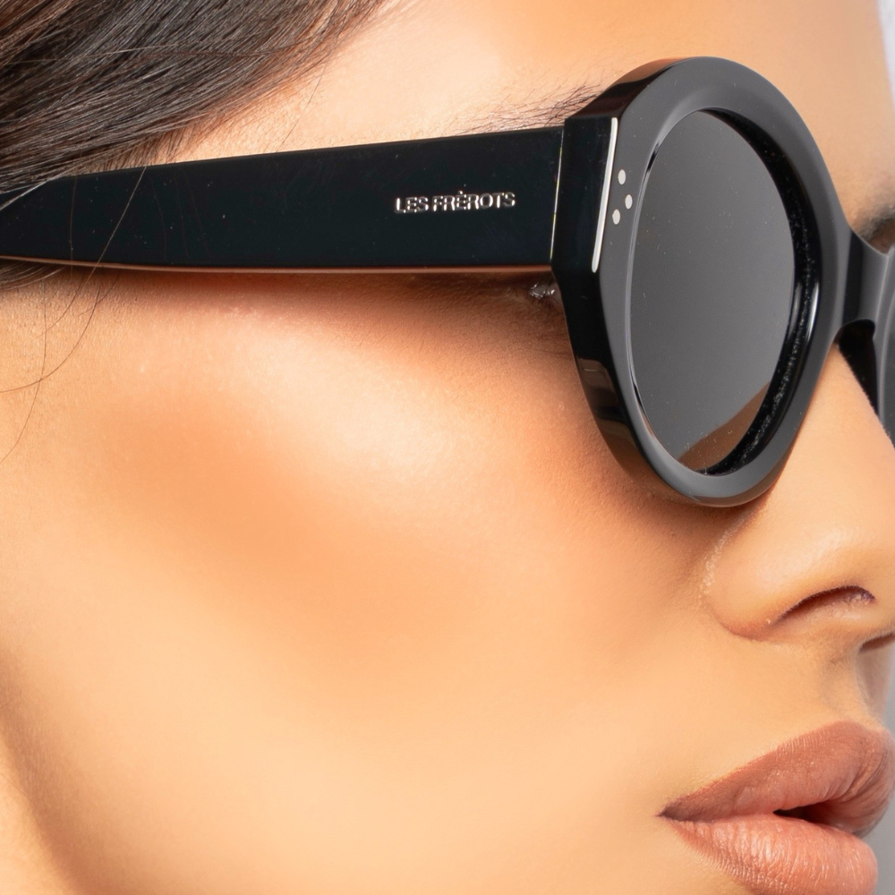 Black sunglasses, Danse au Vent