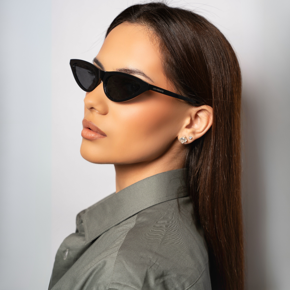 Black cat eye sunglasses, La Reine