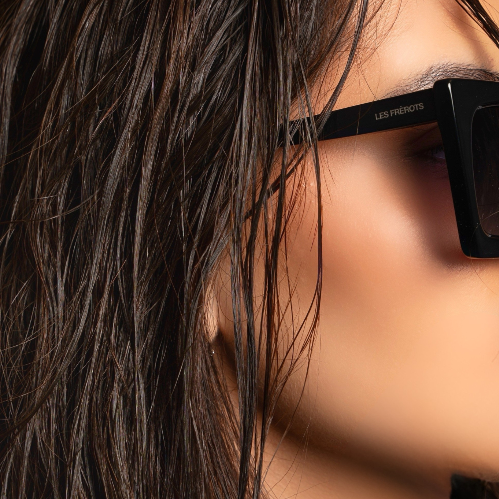 Black cat eye sunglasses, La Parisienne