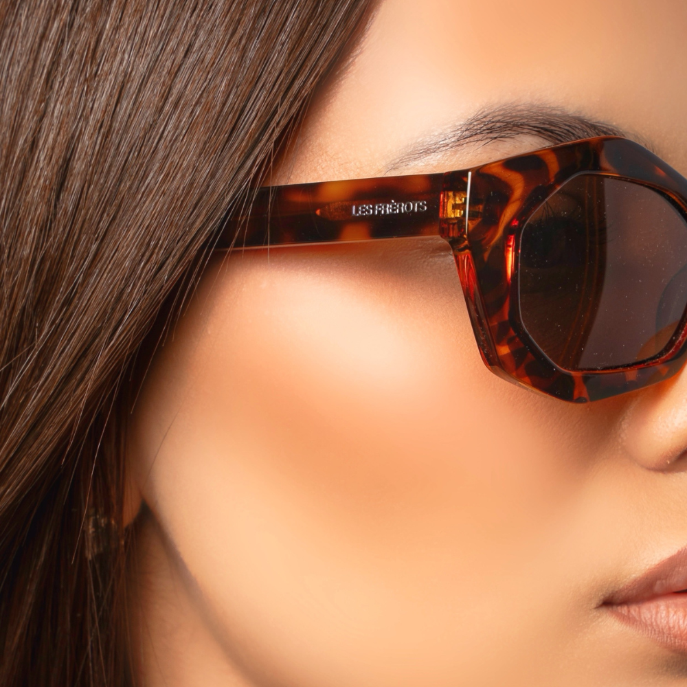 Rectangle sunglasses, Regard de Mademoiselle