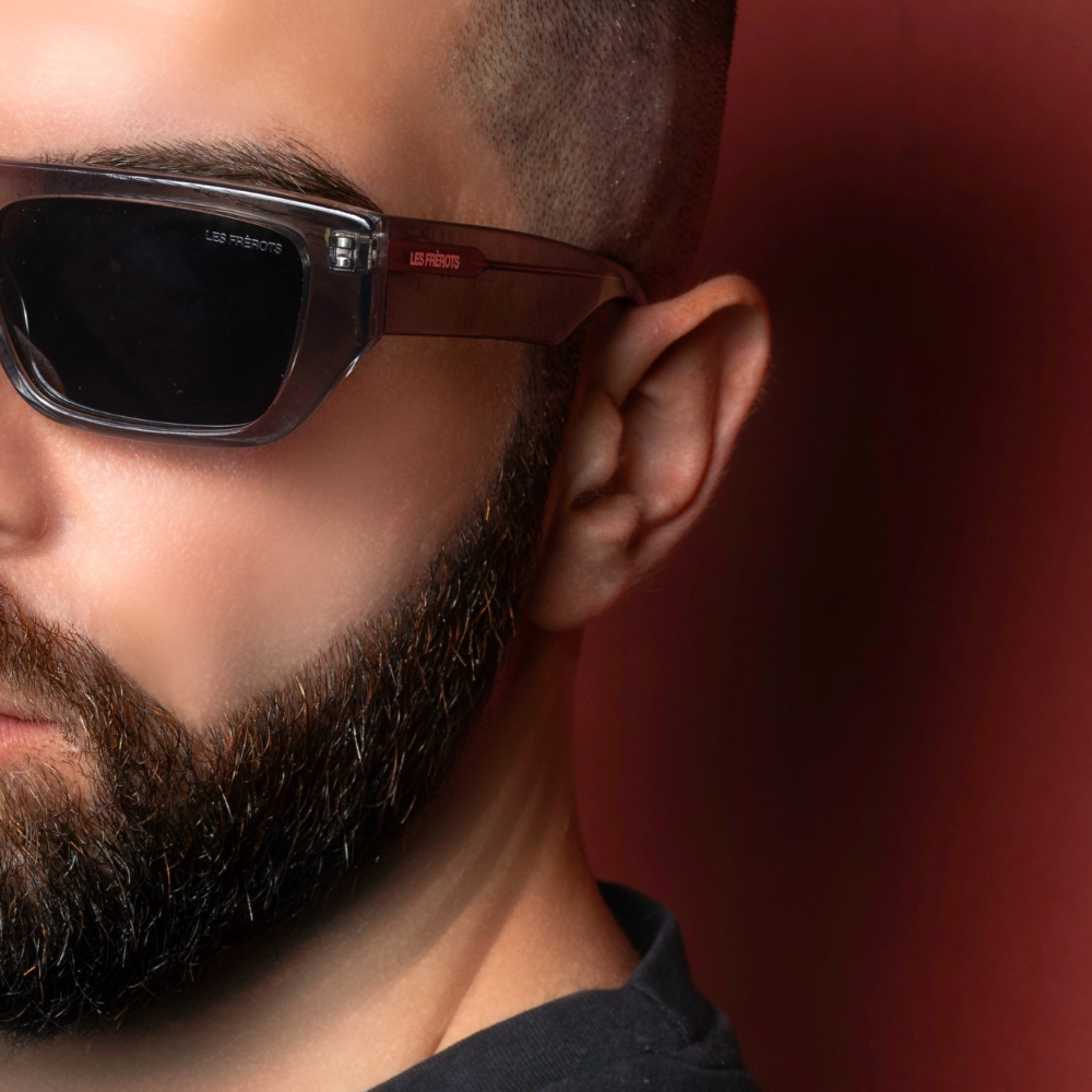 Futuristic sunglasses, L'Endémique