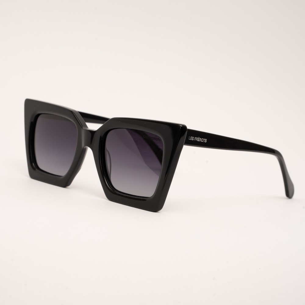 Black cat eye sunglasses, La Parisienne