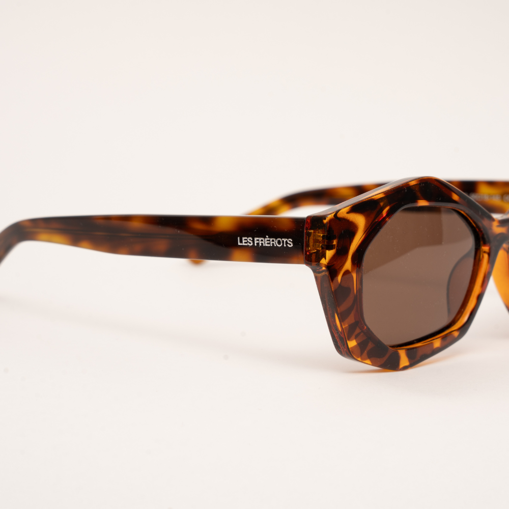 Rectangle sunglasses, Regard de Mademoiselle