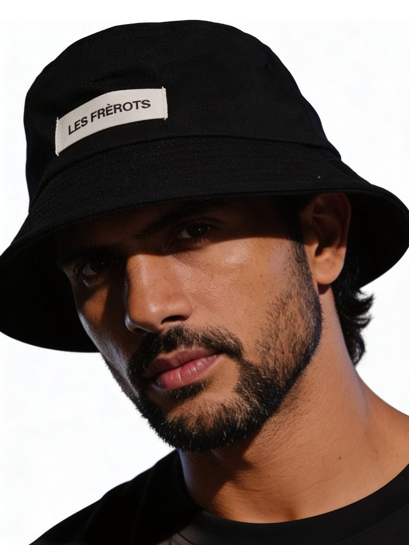 BLACK BUCKET HAT