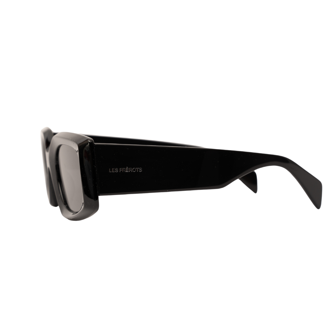 Black rectangle oversize sunglasses for woman, left side angle 